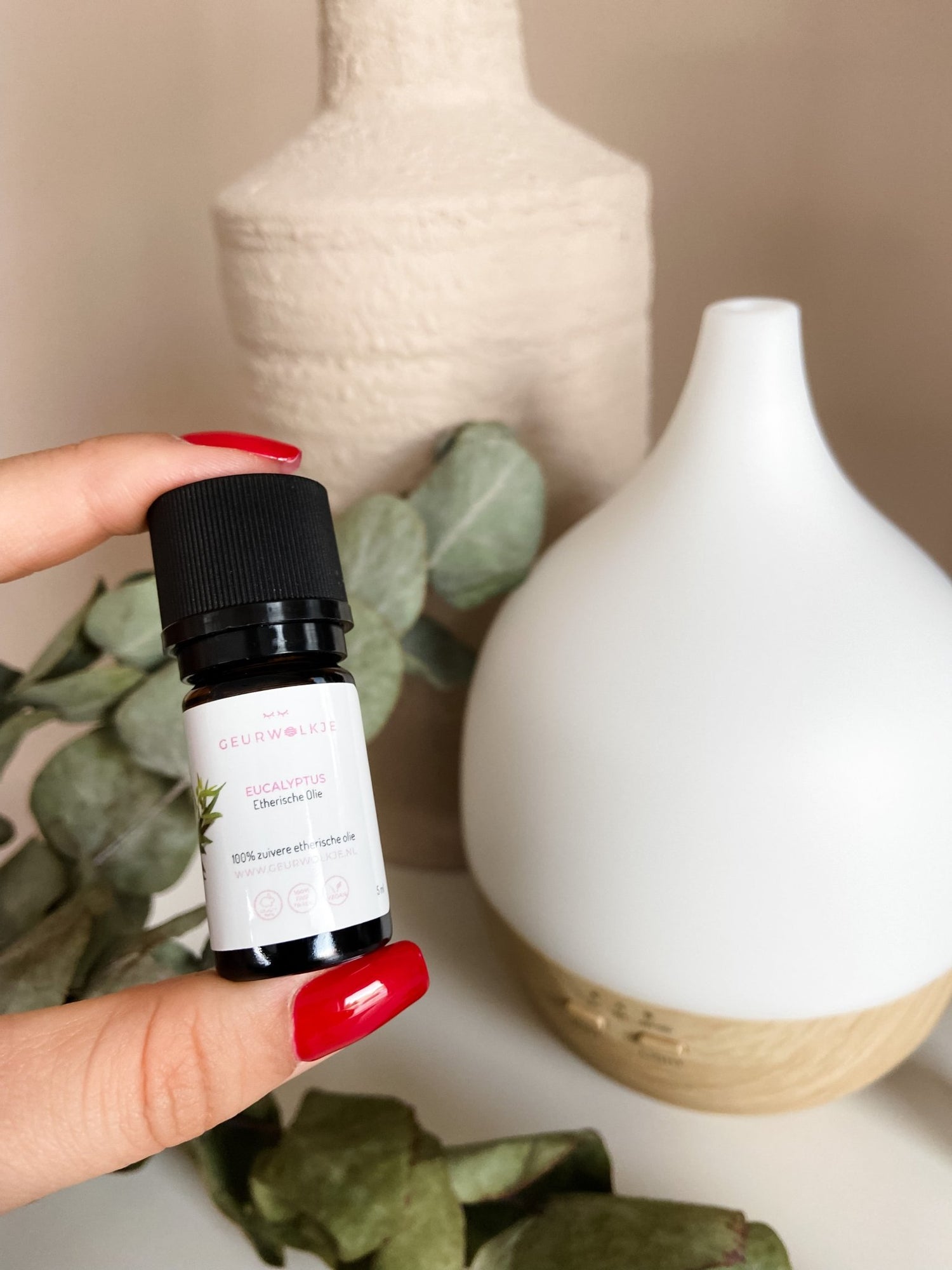 6 beliebte ätherische Öle und ihre Verwendung - Smellacloud