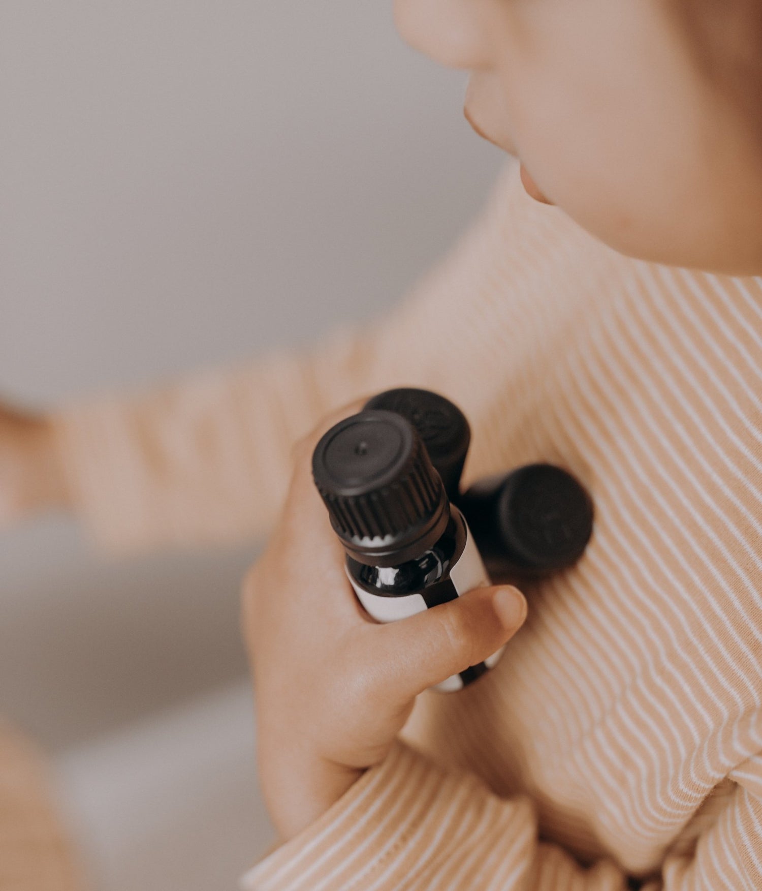 Ein unruhiges Baby mit ätherischen Ölen beruhigen - Smellacloud