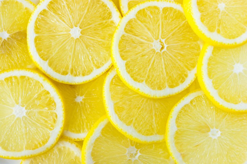 Frischekick aus der Flasche: Ätherisches Zitronenöl - Smellacloud